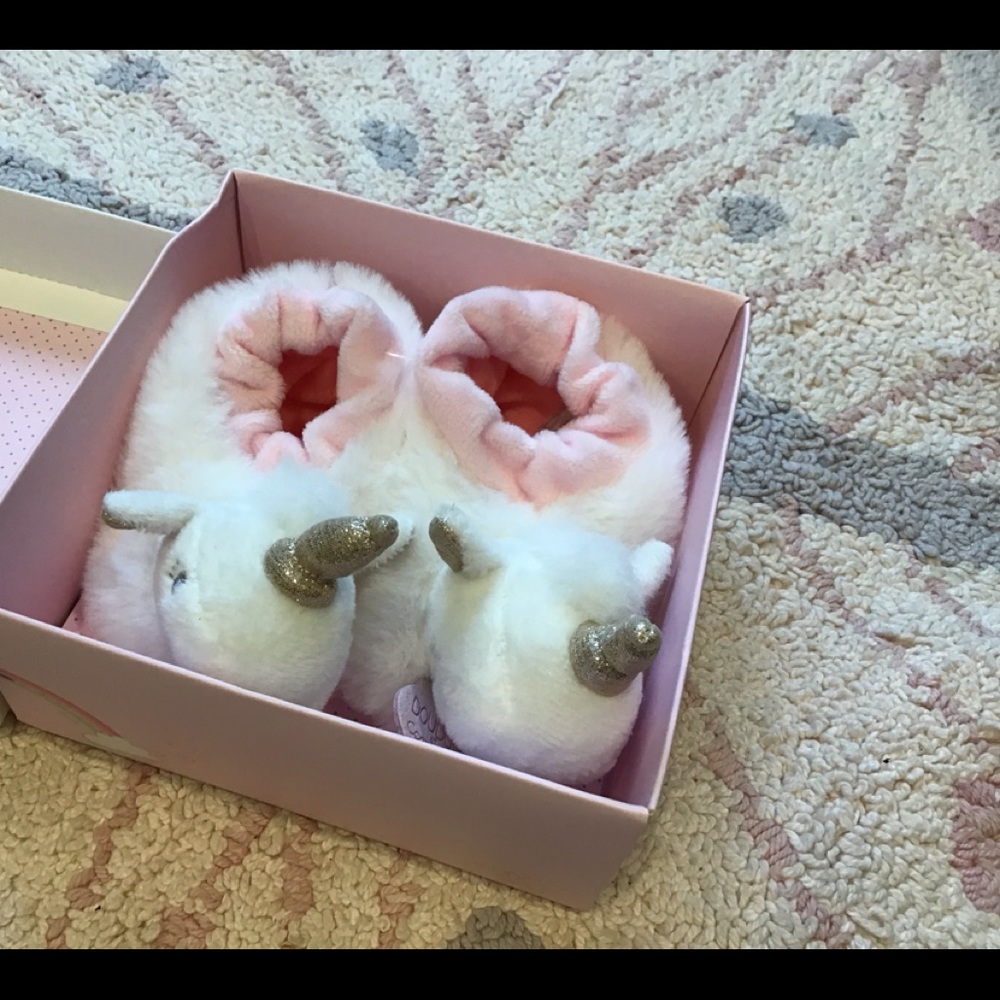 NEW DouDou Baby unicorn bootie slippers 0-6 mo